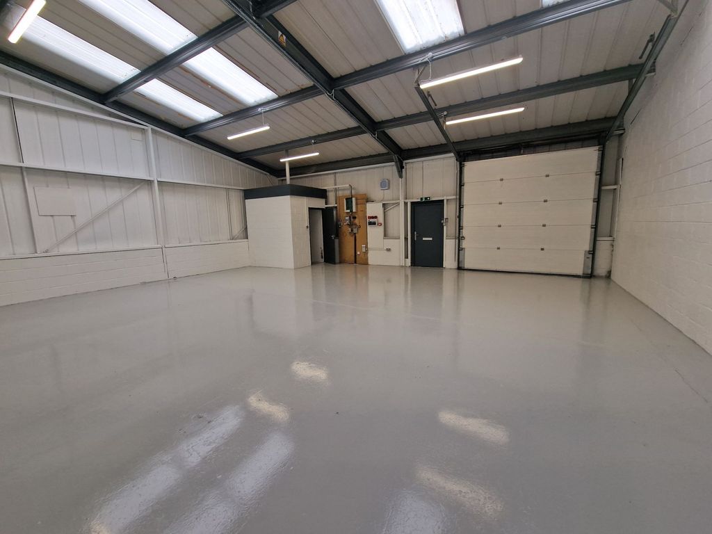 Industrial to let in Unit 26 Imex Business Centre, Bilston Glen Industrial Estate, Loanhead EH20, £16,600 pa