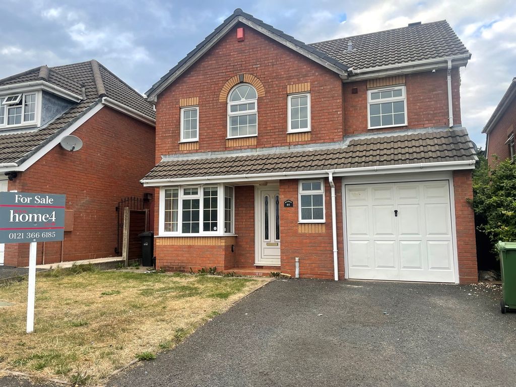 4 bed detached house for sale in Charlecote Drive, Dudley DY1, £355,000