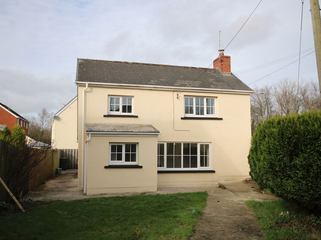 2 bed detached house for sale in Manmoel Road, Crumlin, Newport NP11, £310,000