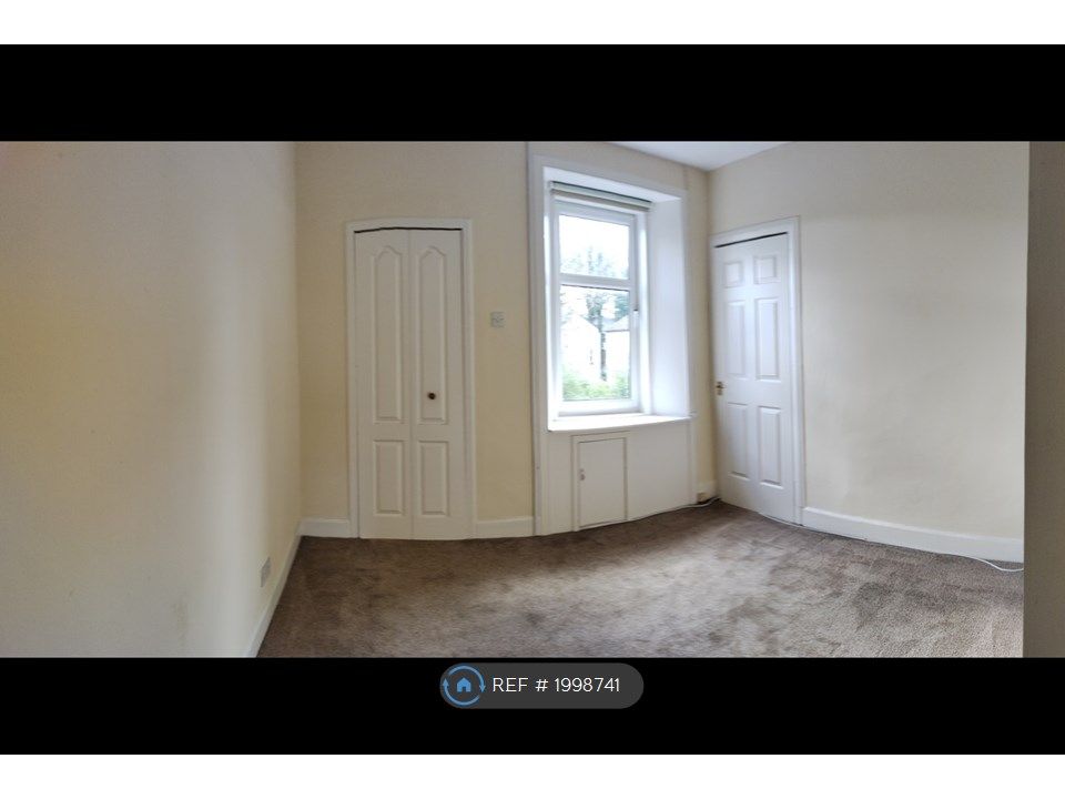 1 bed flat to rent in Castle Street, Maybole KA19, £395 pcm