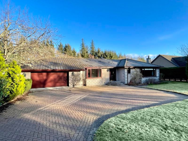 4 bed detached bungalow for sale in Callievar, Lang Stracht, Alford. AB33, £468,000