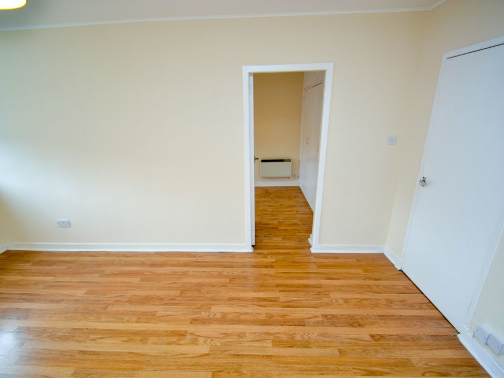 1 bed flat for sale in 0/2 10 Wellgreen Court, Pollokshaws, Glasgow G43, £65,000