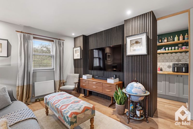 2 bed flat for sale in Brockweir Road, Cheltenham GL52, £215,000