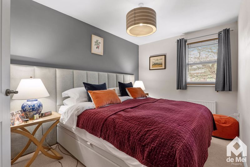 2 bed flat for sale in Brockweir Road, Cheltenham GL52, £215,000