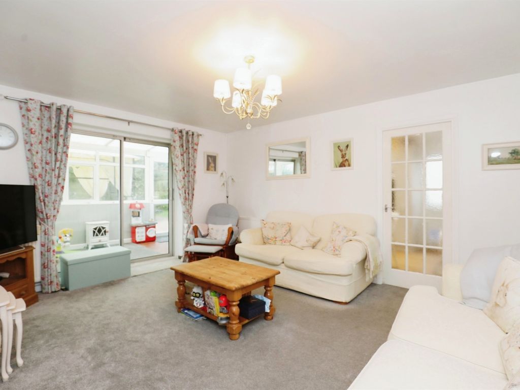3 bed detached bungalow for sale in Butlers Close, Aston Le Walls, Daventry NN11, £365,000