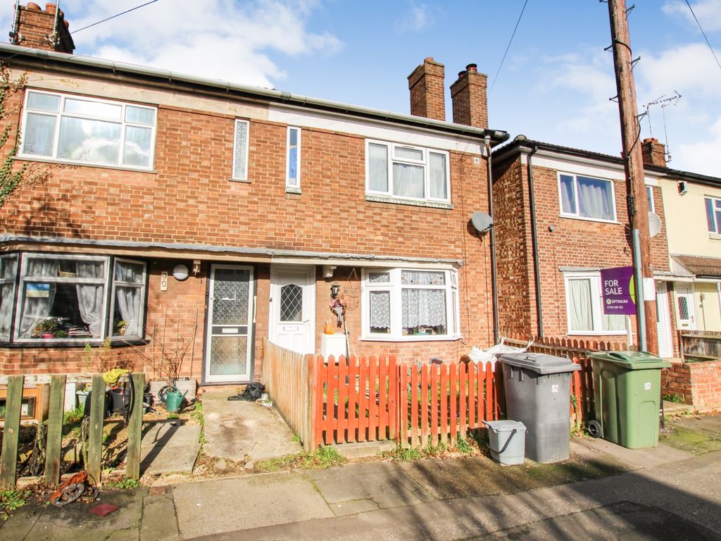 2 bed terraced house for sale in Montagu Road, Peterborough PE4, £169,995