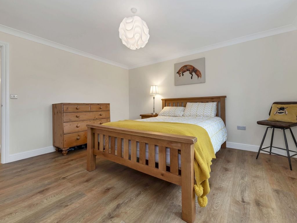 5 bed detached house for sale in Victoria Mews, Fordham CB7, £975,000