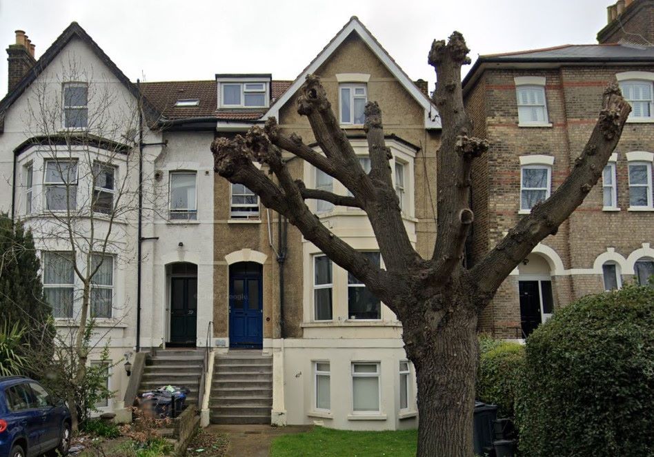 1 bed flat for sale in Top Floor Flat, 41 Selhurst Road, Selhurst, London SE25, £140,000