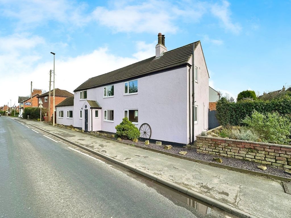 4 bed detached house for sale in Main Road, Burn, Selby YO8, £425,000