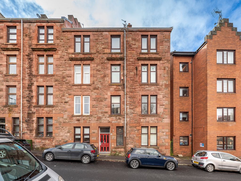 1 bed flat for sale in Brunton Street, Glasgow G44, £109,995