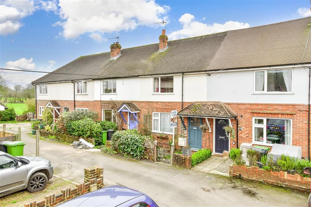 2 bed terraced house for sale in Nutwood Avenue, Brockham, Surrey RH3, £347,000