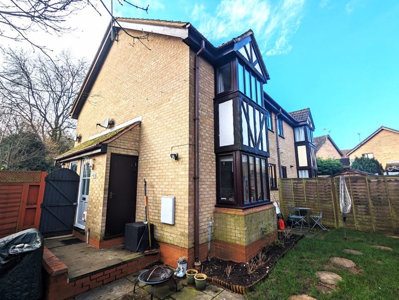 1 bed property for sale in The Pastures, Hemel Hempstead HP1, £285,000