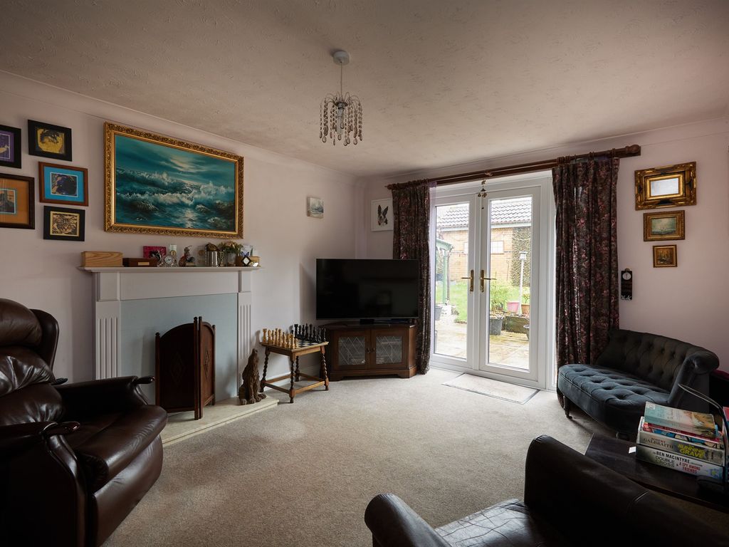 3 bed detached house for sale in Windsor Lane, Gillingham SP8, £320,000
