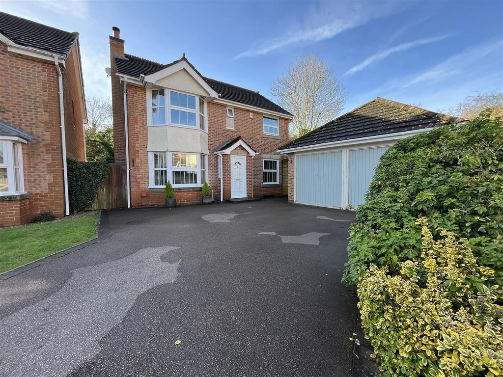 4 bed detached house for sale in Bostock Close, Elmesthorpe, Leicester LE9, £420,000