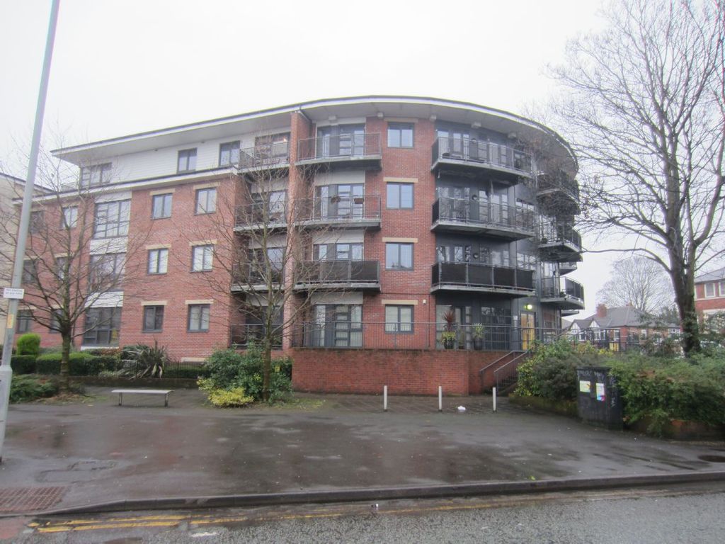 2 bed flat to rent in Regents Court, 174 Manchester Road, Chorlton, Manchester M16, £1,300 pcm