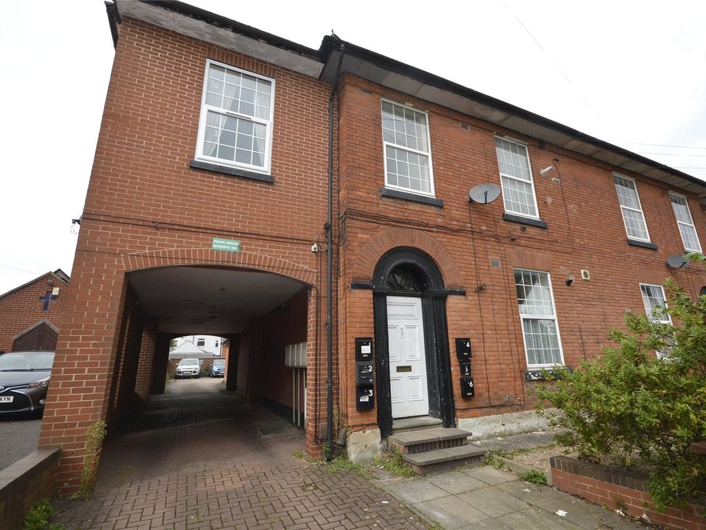 1 bed flat to rent in Clarendon Street, Wolverhampton, West Midlands WV3, £695 pcm