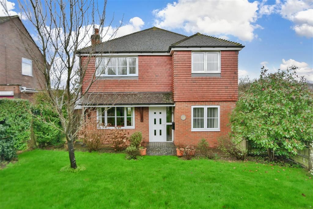 4 bed detached house for sale in Canterbury Road, Brabourne Lees, Ashford, Kent TN25, £386,500