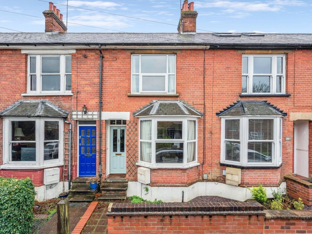 3 bed terraced house for sale in Bois Moor Road, Chesham, Buckinghamshire HP5, £425,000