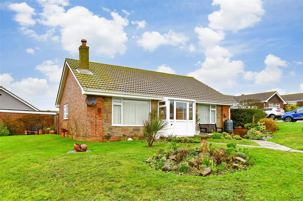 2 bed detached bungalow for sale in Edward Close, Seaford, East Sussex BN25, £400,000