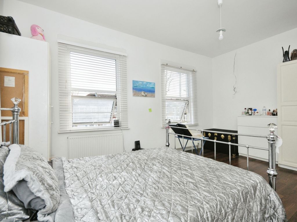 3 bed terraced house for sale in Kangley Bridge Road, London, London SE26, £600,000