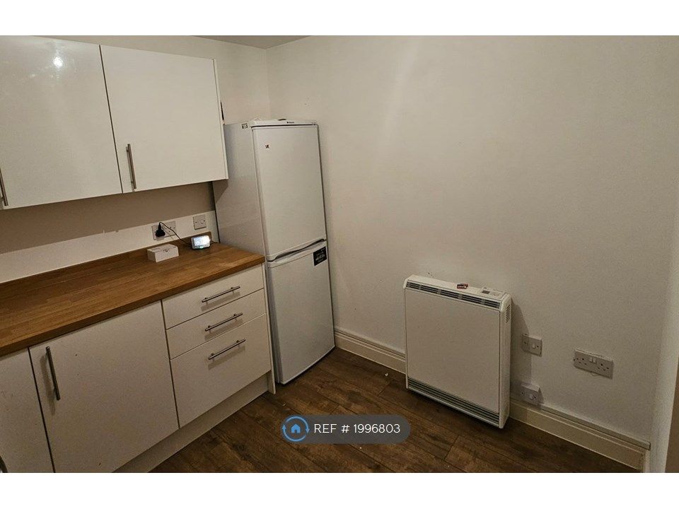 1 bed flat to rent in Mere Bank, Liverpool L17, £750 pcm
