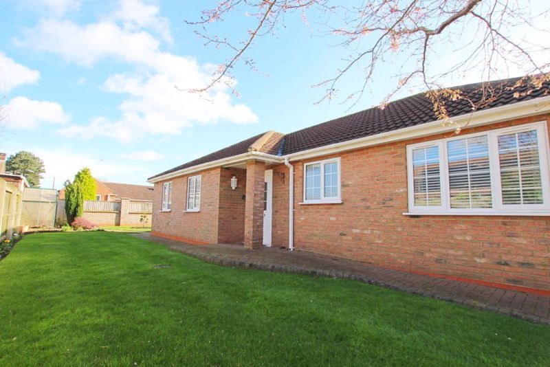 2 bed detached bungalow for sale in Stallingborough Road, Immingham DN40, £310,000
