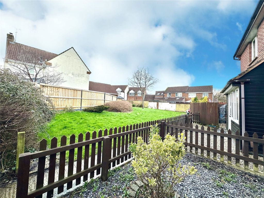 1 bed terraced house for sale in Woollaton Close, Grange Park, Swindon SN5, £180,000