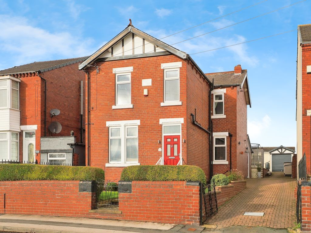 3 bed detached house for sale in Canal Lane, Stanley WF3, £390,000