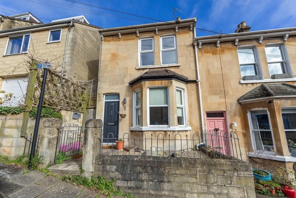 3 bed property for sale in Clarence Street, Bath BA1, £677,500