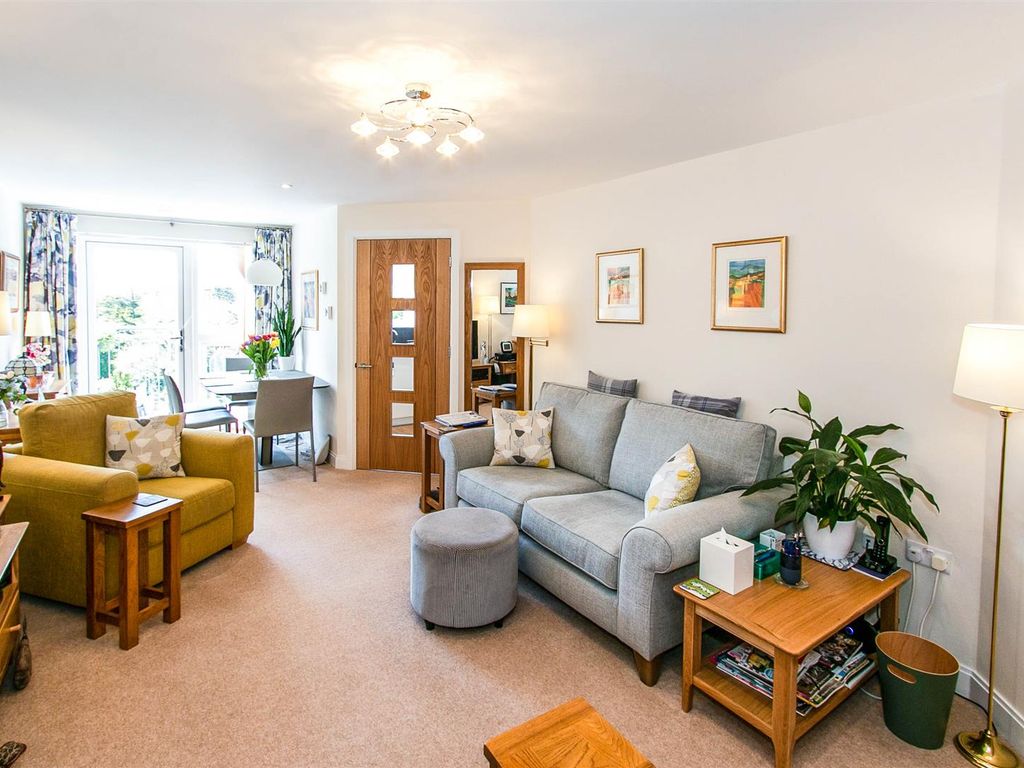 2 bed flat for sale in Clarendon House, Tower Road, Poole BH13, £475,000