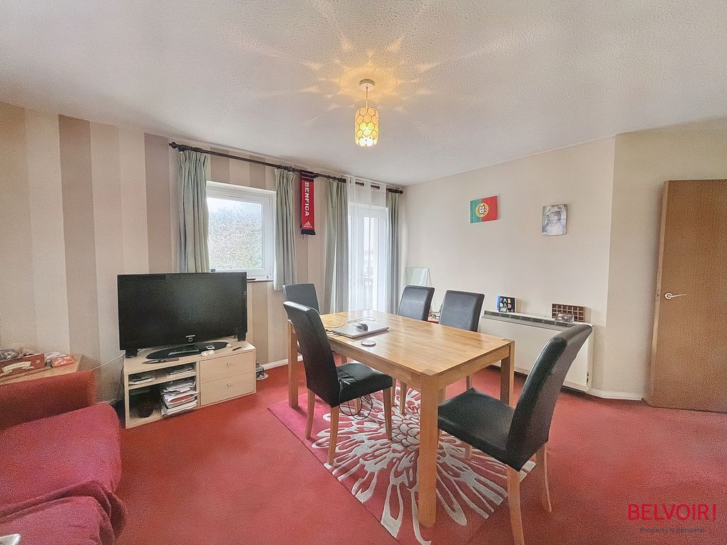 1 bed flat for sale in Waterloo Street, Cheltenham GL51, £100,000