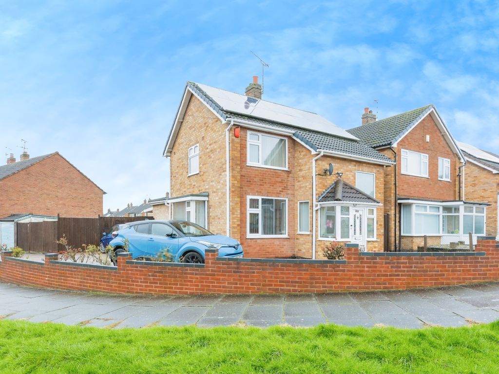 4 bed detached house for sale in Skelton Drive, Leicester, Leicestershire LE2, £370,000