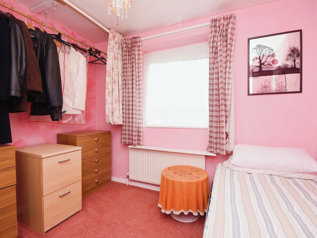 3 bed semi-detached house for sale in Park Vale Close, Castle Hedingham, Halstead CO9, £275,000