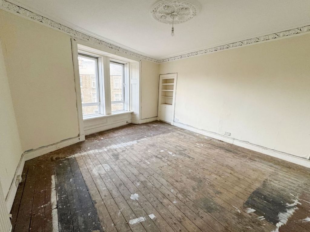 2 bed flat for sale in 221, Albert Street, Flat J, Dundee DD46Qa DD4, £50,000