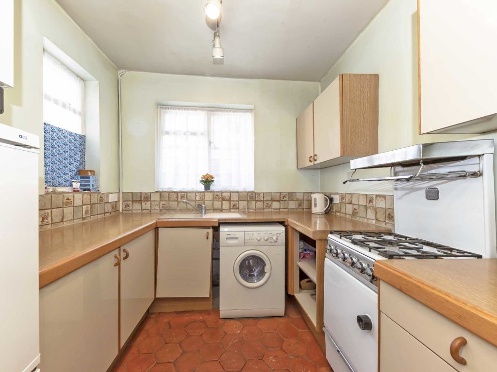 2 bed terraced house for sale in Groton Road, London SW18, £700,000