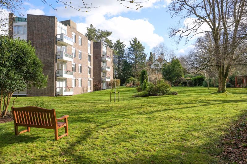 3 bed flat for sale in Church Road, Leigh Woods, Bristol BS8, £495,000