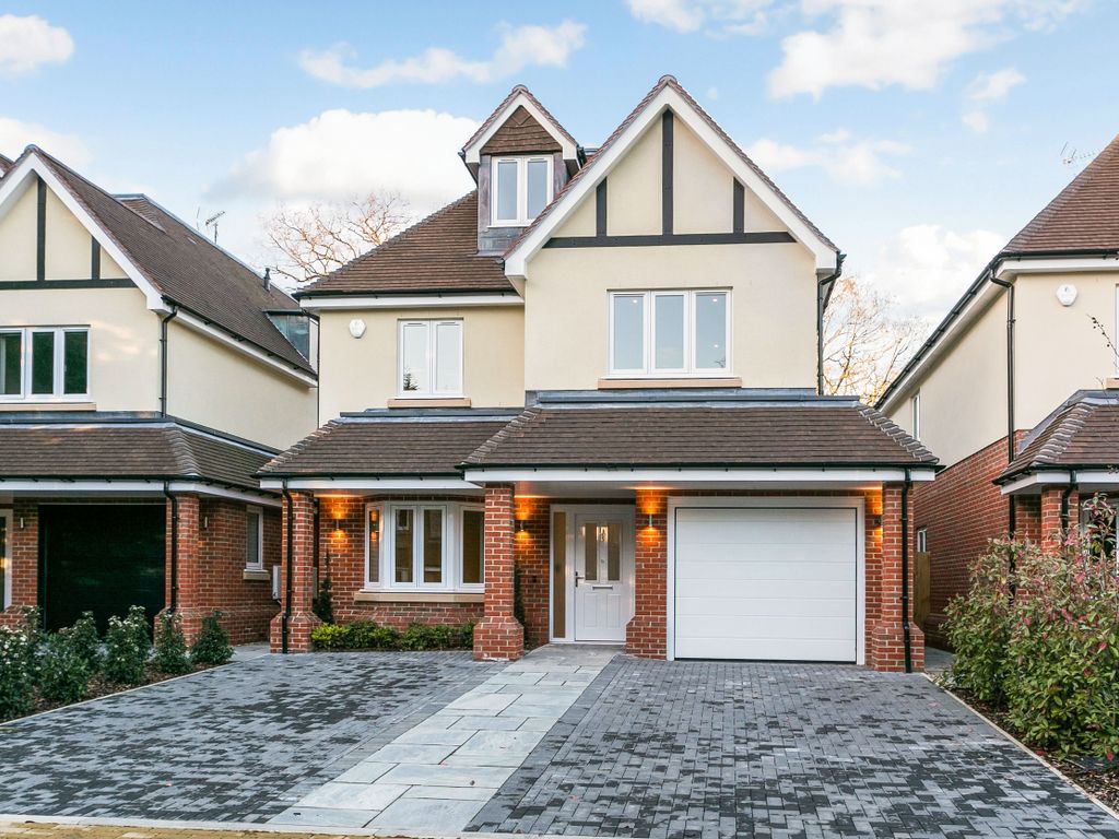 New home, 5 bed detached house for sale in Parsonage Lane, Farnham Common SL2, £1,425,000
