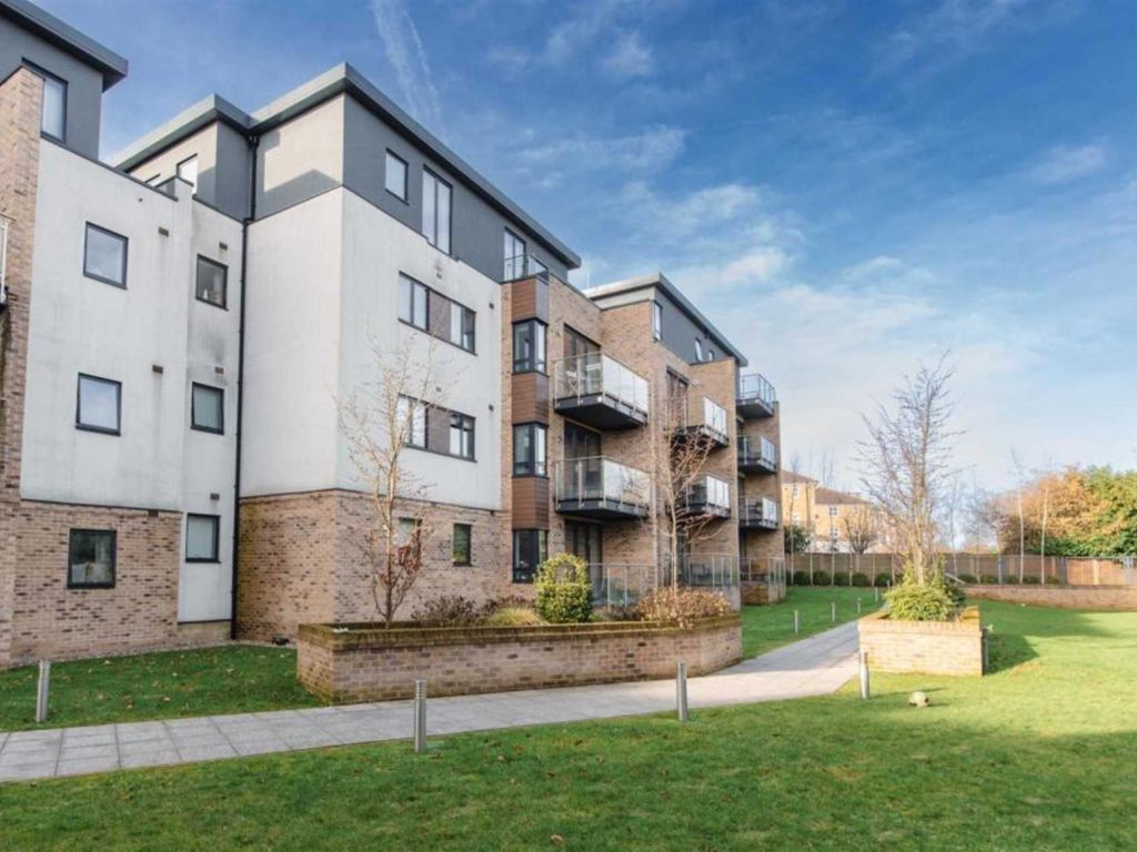 1 bed flat for sale in Hope Close, London NW4, £350,000