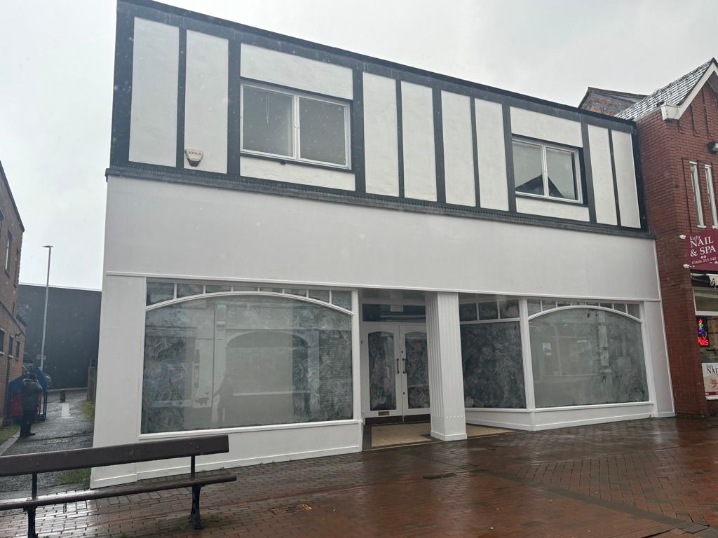 Retail premises to let in 21-25 Witton Street, Northwich, Cheshire CW9, £50,000 pa