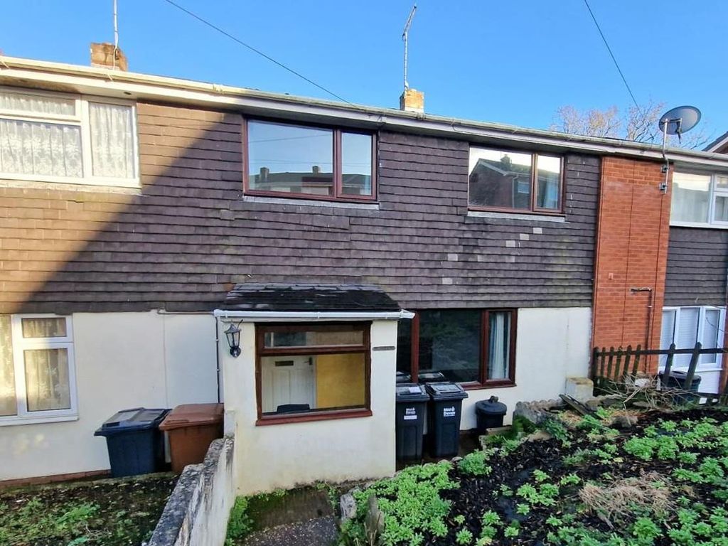 3 bed terraced house for sale in Ford Road, Tiverton EX16, £195,000