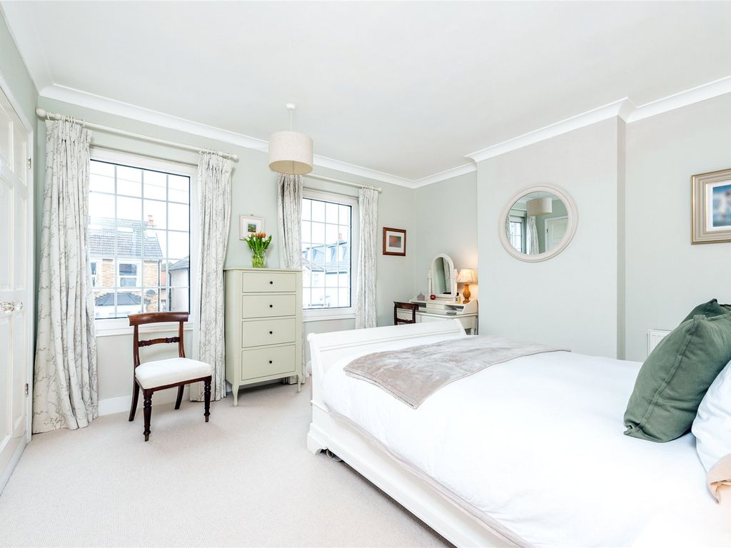3 bed semi-detached house for sale in Ellerton Road, Surbiton KT6, £799,950