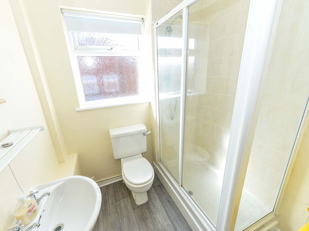 2 bed flat for sale in Carnbrae Park, Belfast BT8, £115,000