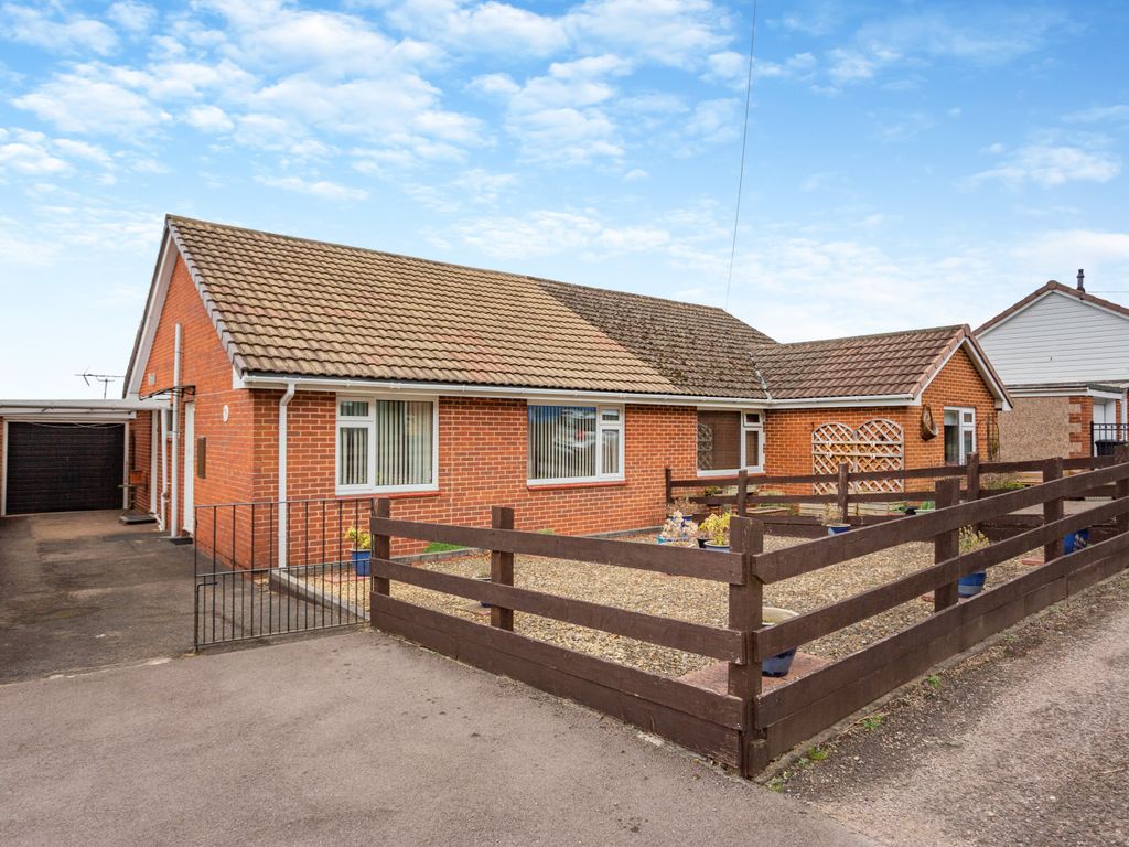 2 bed bungalow for sale in Dean View, Cinderford, Gloucestershire GL14, £260,000