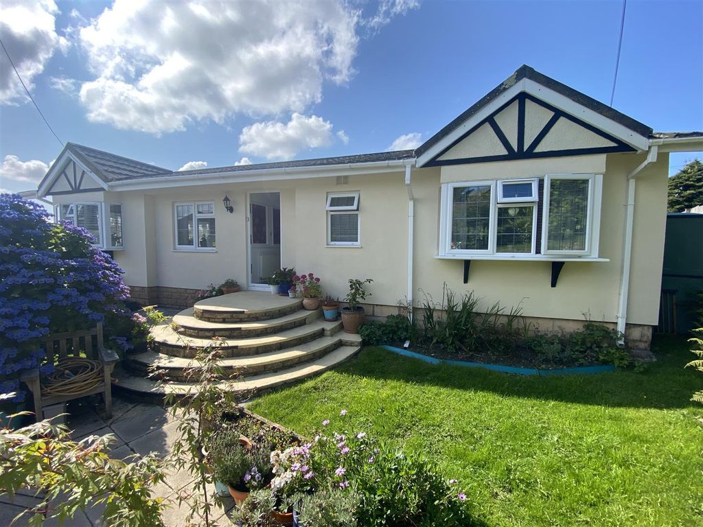 2 bed mobile/park home for sale in Goonavean Park, Foxhole, St. Austell PL26, £145,000