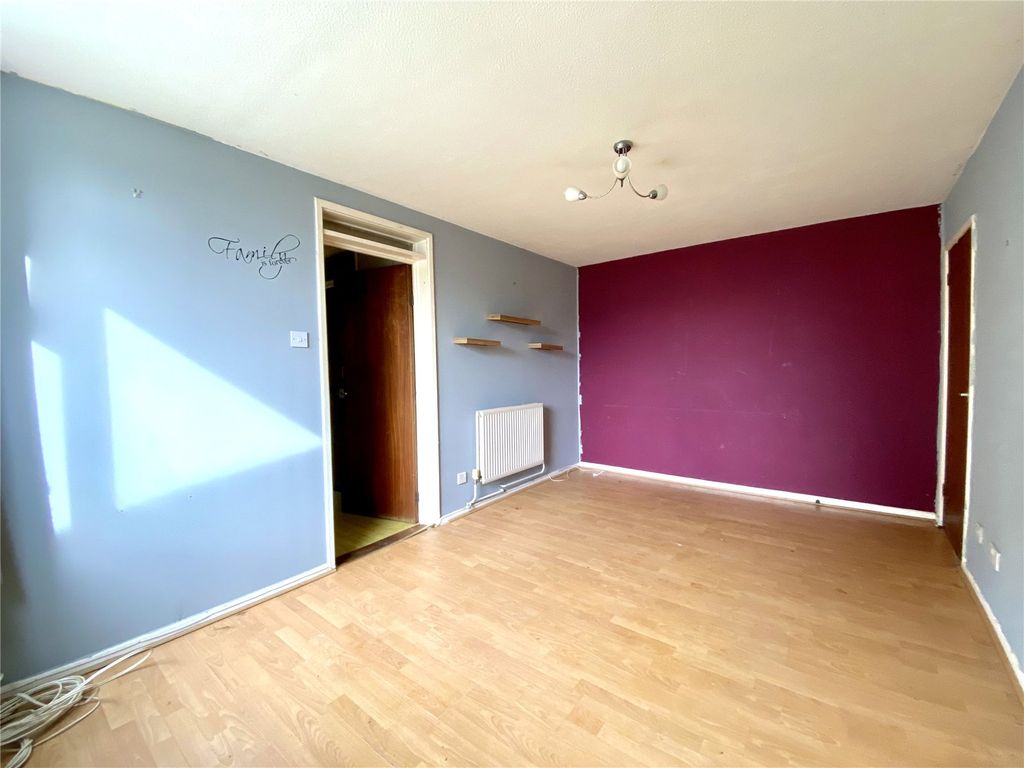 2 bed flat for sale in Parkway, Apse Heath, Sandown, Isle Of Wight PO36, £90,000