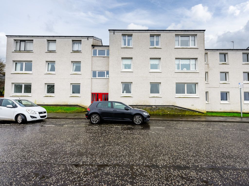 2 bed flat for sale in Shaw Place, Greenock PA15, £70,000