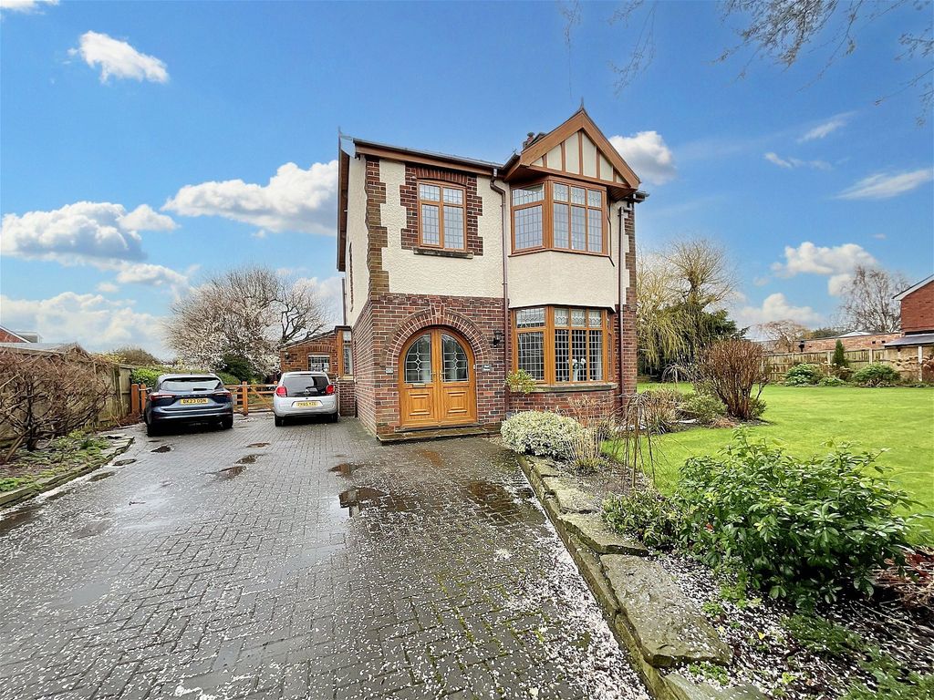 3 bed detached house for sale in The Green, Hesketh Bank, Preston PR4, £399,950