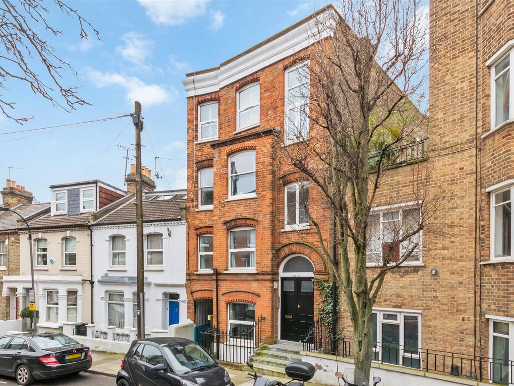 2 bed flat to rent in Lillie Road, London SW6, £2,550 pcm