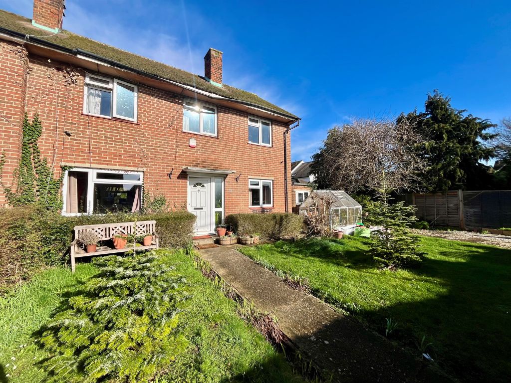 3 bed end terrace house for sale in Ashdon Road, Saffron Walden CB10, £395,000