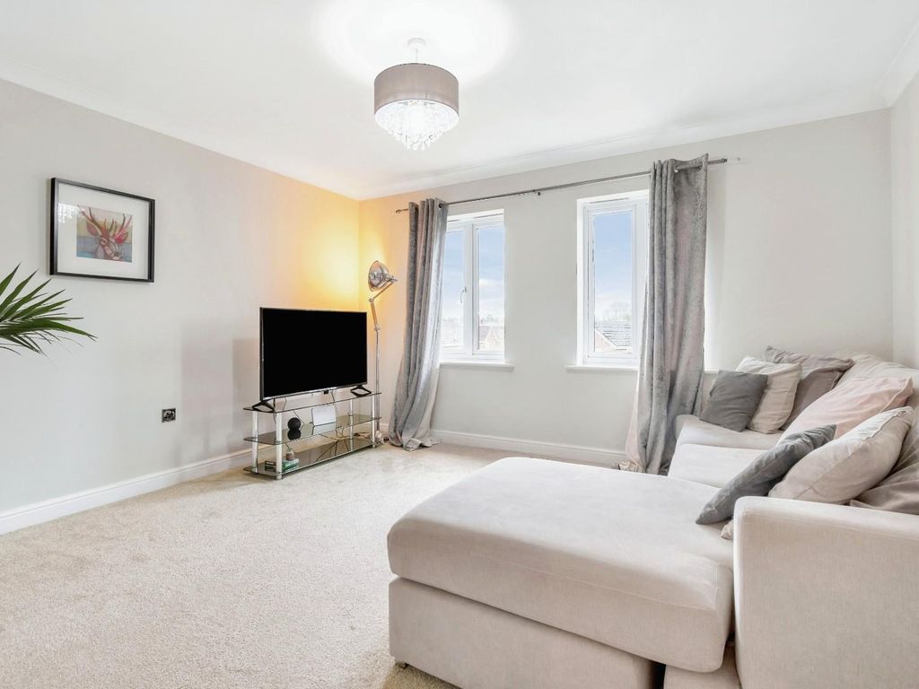 2 bed flat for sale in Essex House, Darwin Close YO31, £180,000